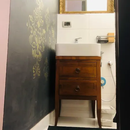 Casetta Nel Cortile * Turin